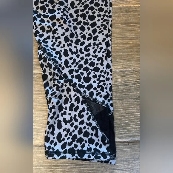 2pk Ladies Soft Capri Leggings - Picture 3 of 4